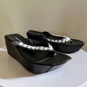 Vintage Platform Square Toed Thong Sandals With Seashells